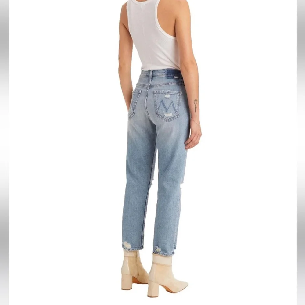 mother The Tomcat in The Confession
Light Blue Distressed Jeans 24 - Picture 2 of 12
